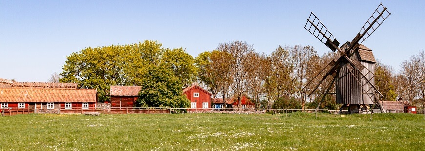 Kundservice öppettider för Valborg och Första maj